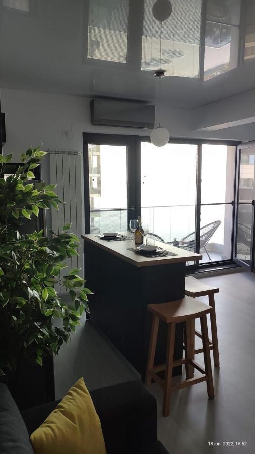Van Studio Năvodari Exteriör bild