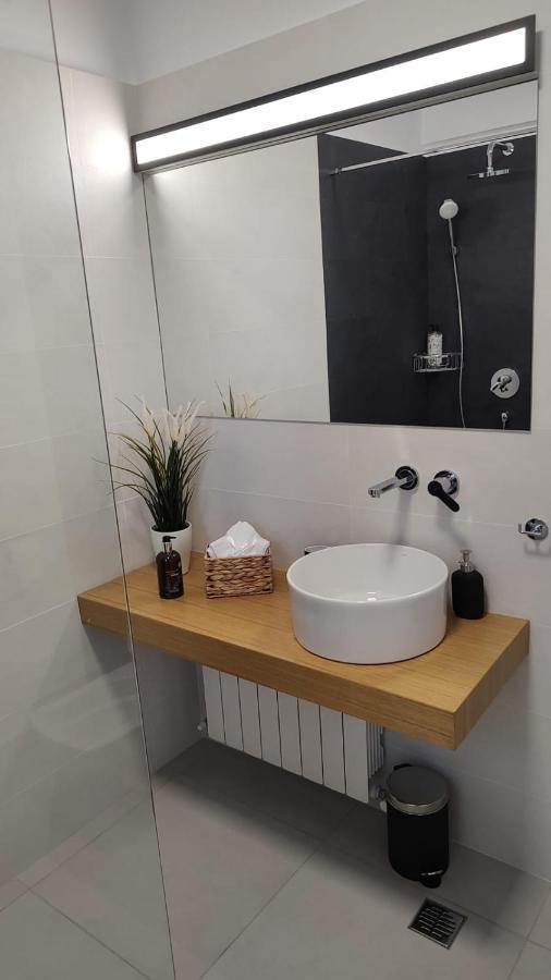 Van Studio Năvodari Exteriör bild